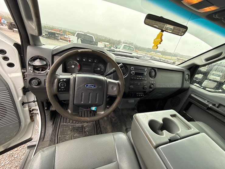 2012-ford-f250-xl-image-18