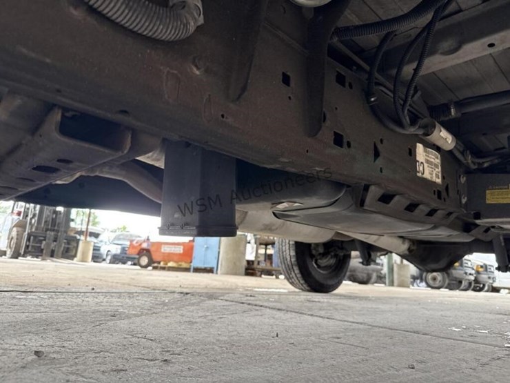 2014-chevrolet-express-2500-image-29