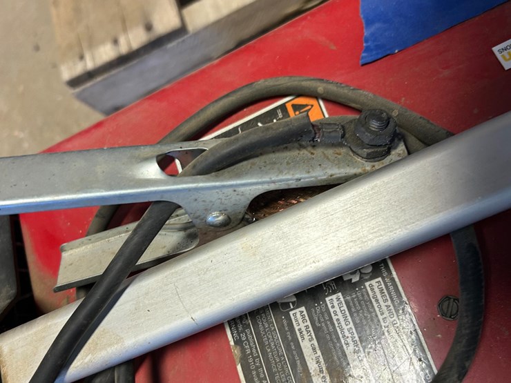 lincoln-electric-180-dual-power-mig-welder-image-13