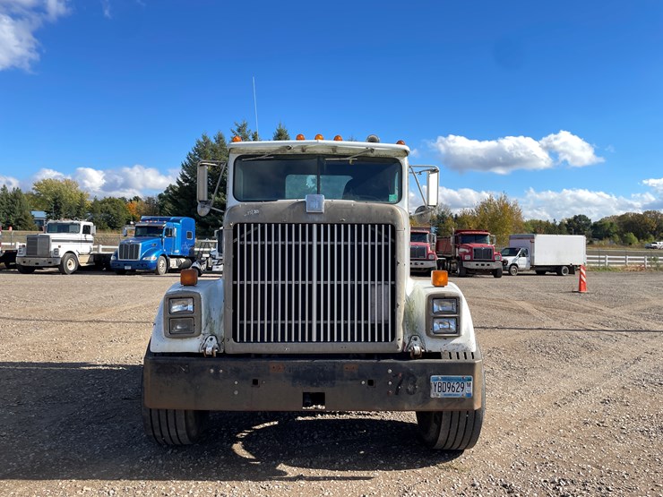 international-9300-image-8