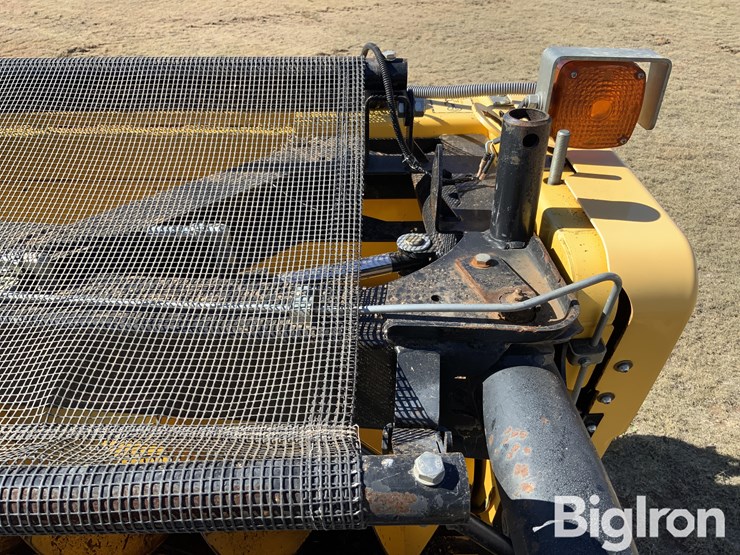 2017-new-holland-380fp-image-15