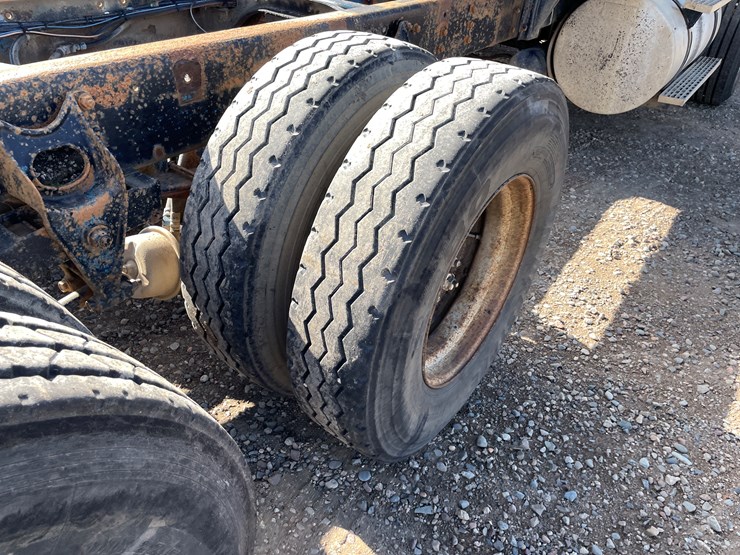 international-9300-image-13