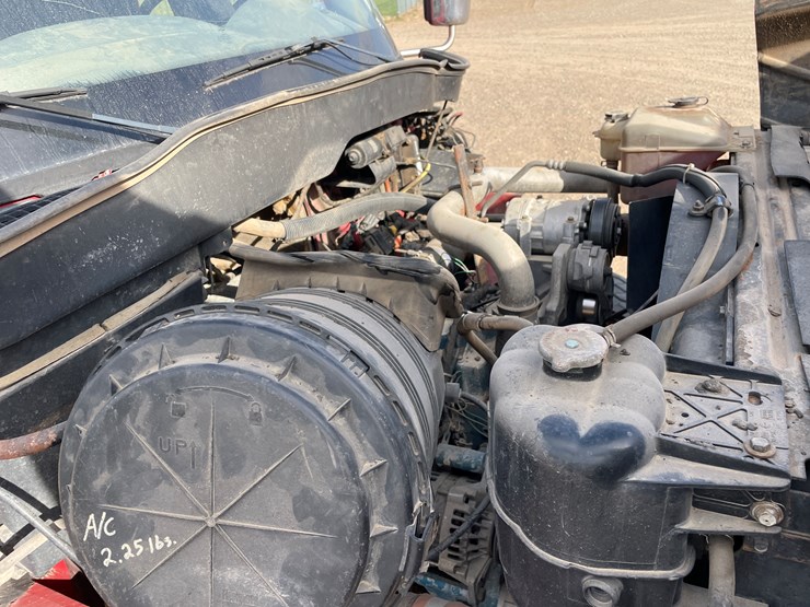 international-7400-image-22