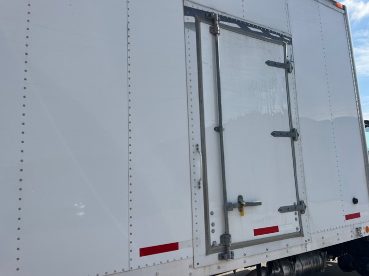 2019-international-durastar-4300-image-16