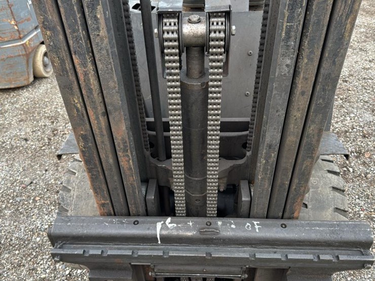 #1358-•-yale-forklift*-image-15