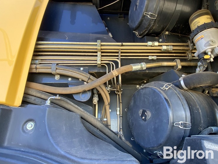 new-holland-fr850-image-11