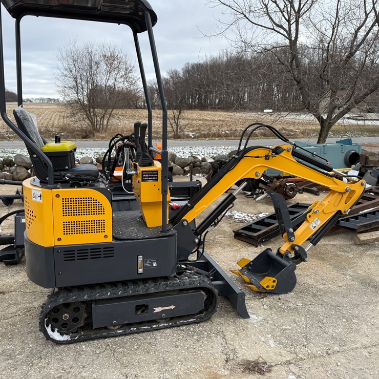 #9730 • 2025 Land Hero LBH-AN16 Mini Excavator