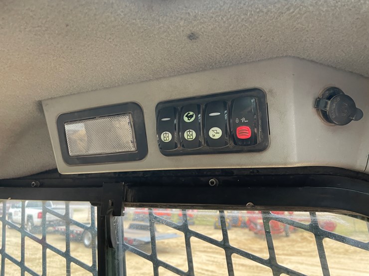 caterpillar-279d-image-64