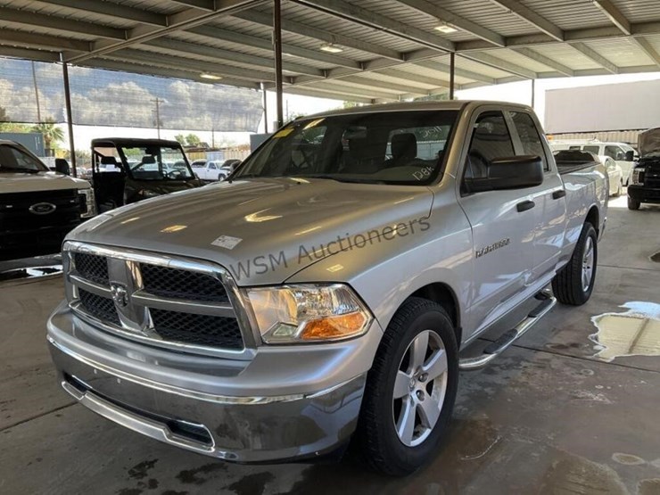 2011-dodge-1500-image-4