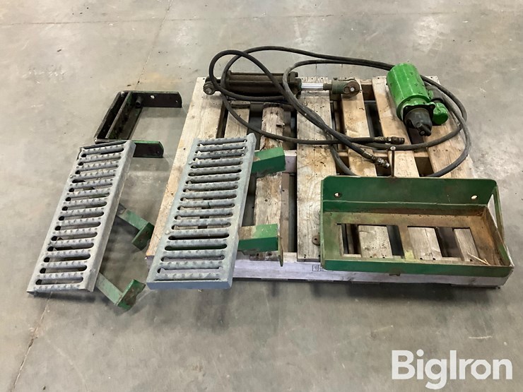 john-deere-3020-image-8