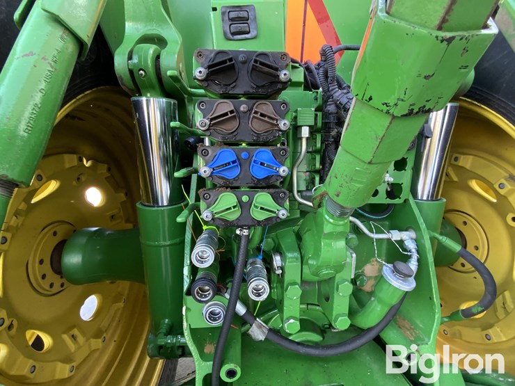 john-deere-8245r-image-12