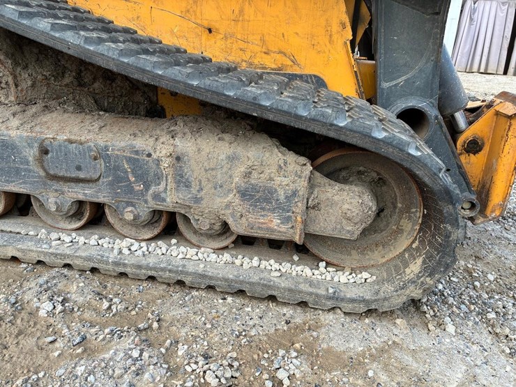 2019-deere-331g-image-12