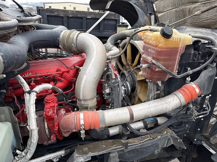 2016-international-9900i-image-23