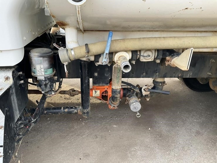 2012-kenworth-t800-image-10