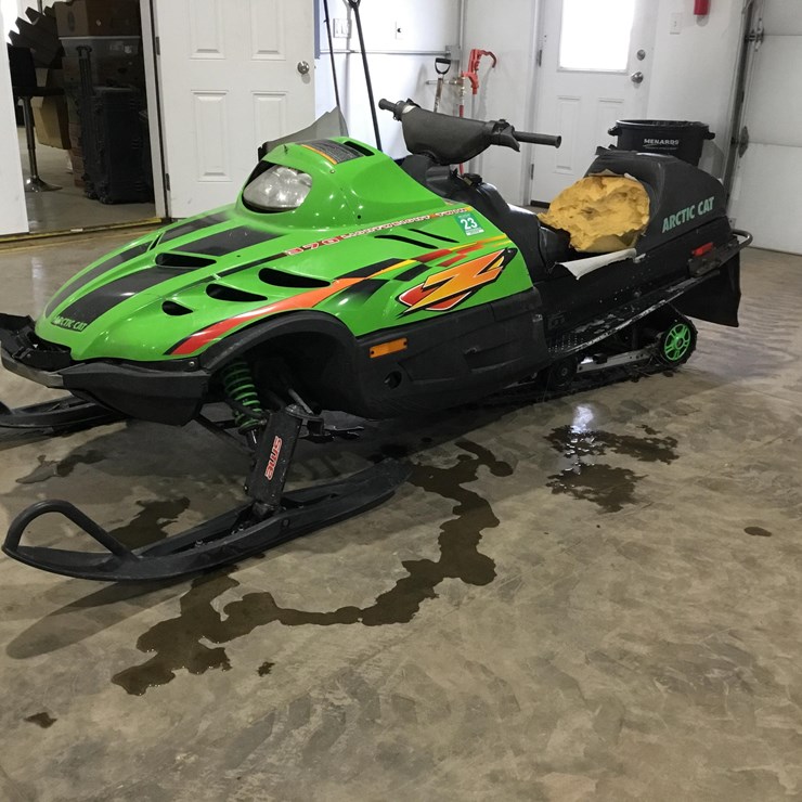 #2352 • Artic Cat 370 Snowmobile*