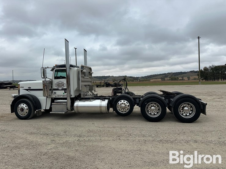 2016-peterbilt-389-image-8