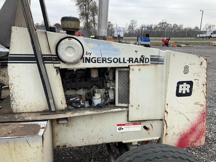 #1355-•-ingersoll-rand-706f-forklift-image-30