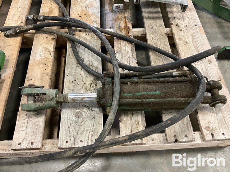 john-deere-3020-image-16