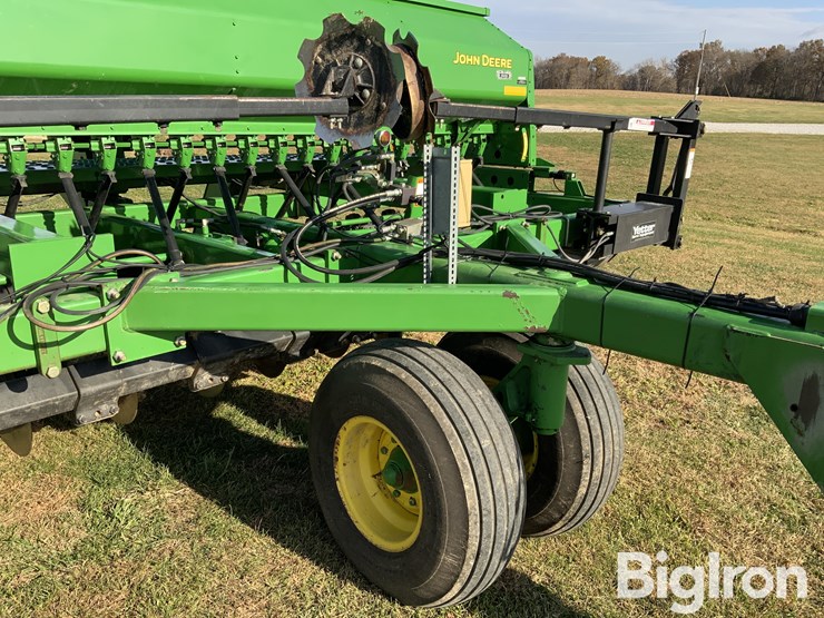 2006-john-deere-1590-image-14