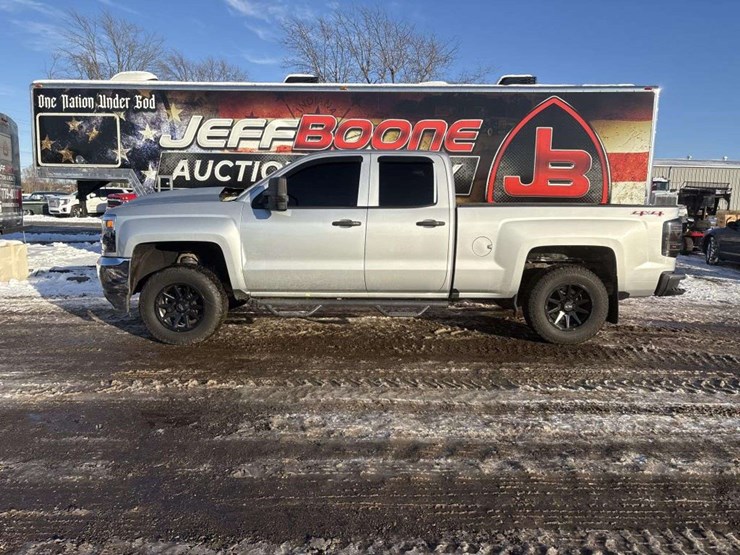 2017-chevrolet-1500-image-2