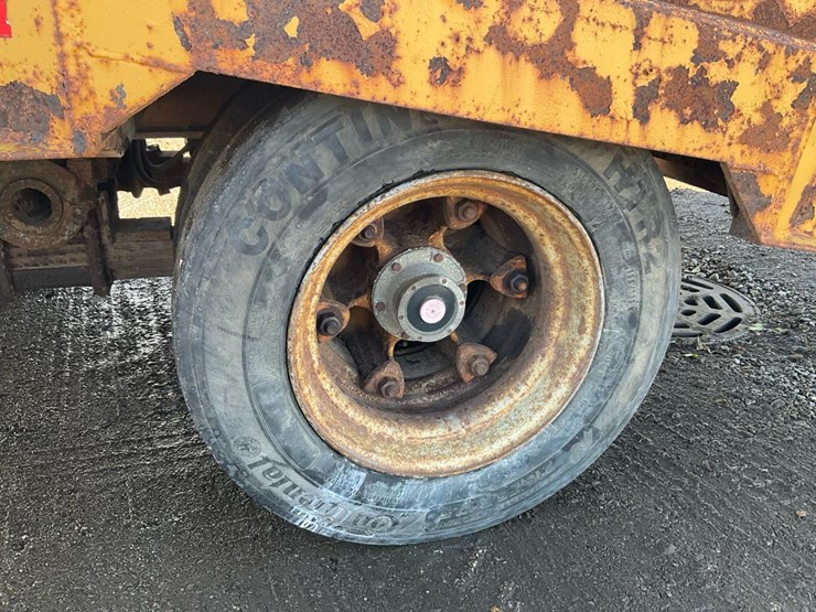 #2100-•-1967-beaver-flatbed-semi-trailer-image-25