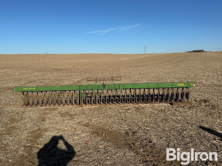 john-deere-400-image-2