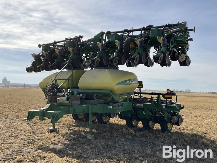 2012-john-deere-dr24-image-1