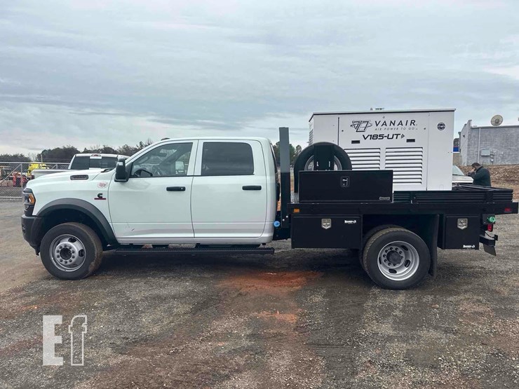 dodge-ram-5500hd-image-10