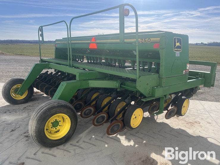 john-deere-750-image-5