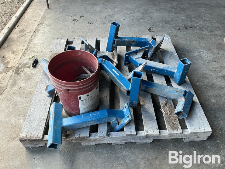 kinze-row-unit-mounts-image-4