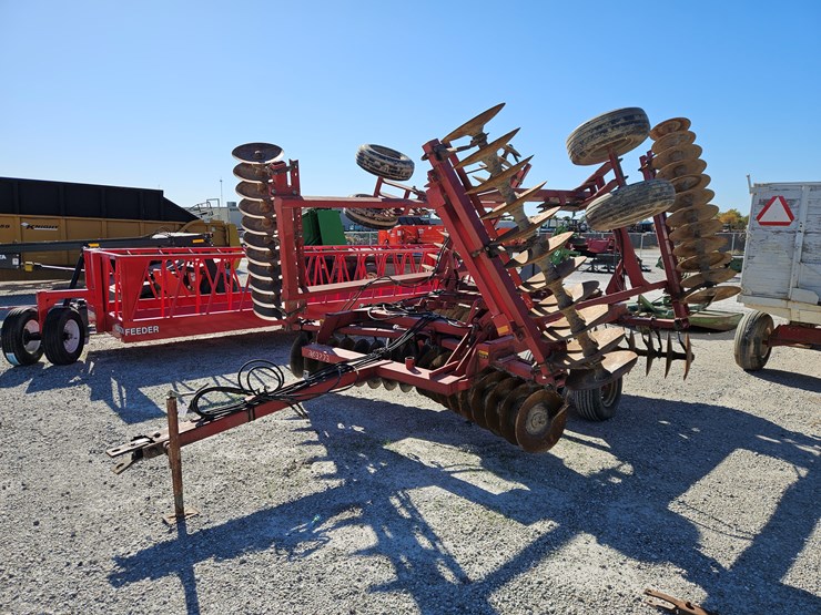case-ih-3900-image-11