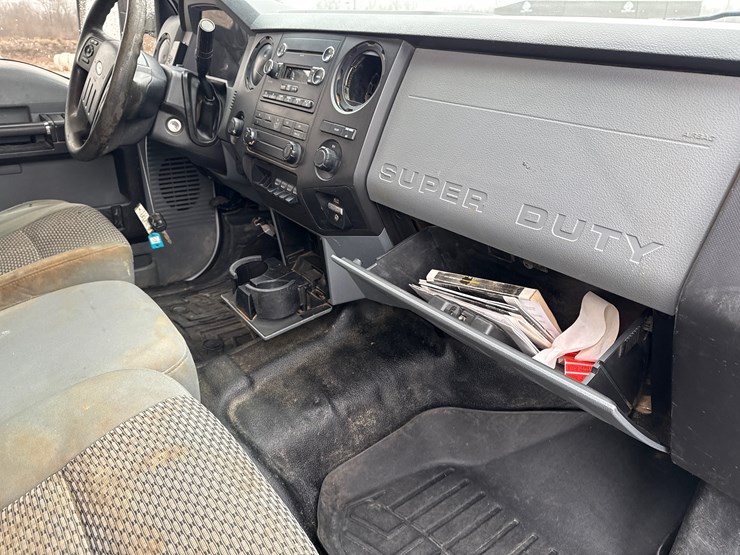 ford-f350-xl-image-24