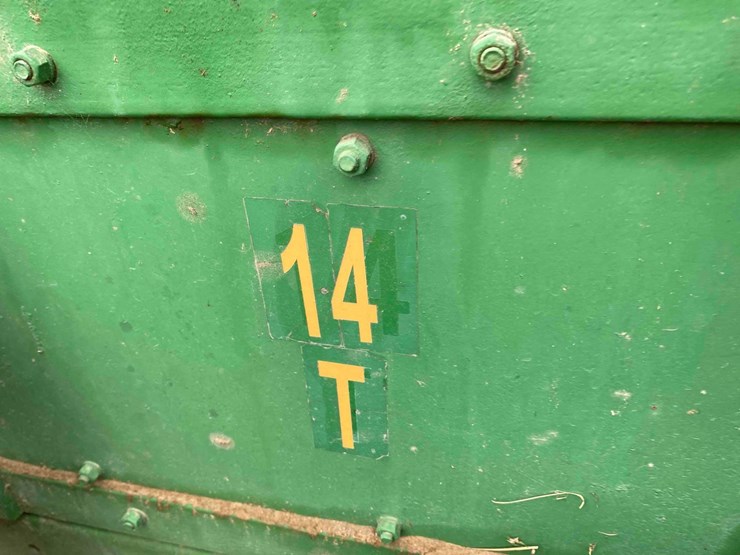 john-deere-14t-image-30