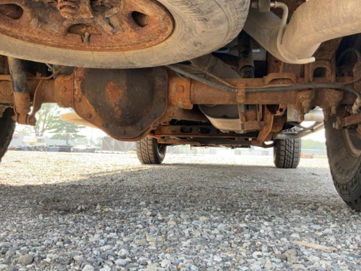 2005-chevrolet-silverado-2500hd-image-34