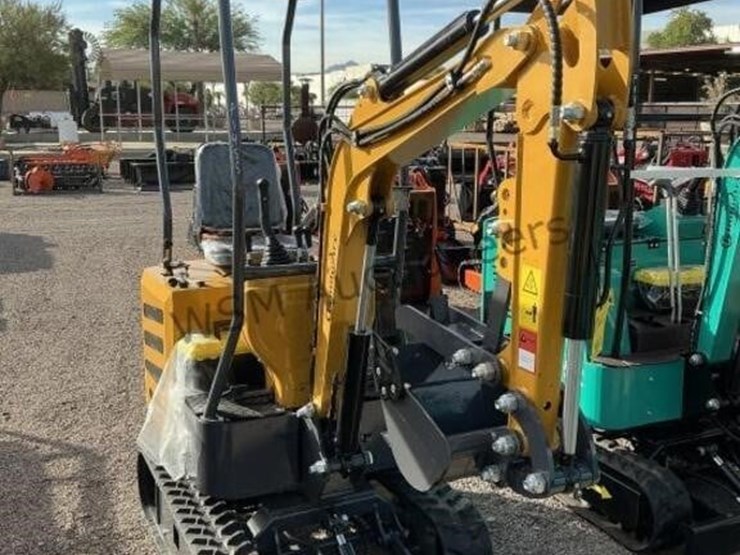 2025-cfg-mx12r-mini-excavator-image-1