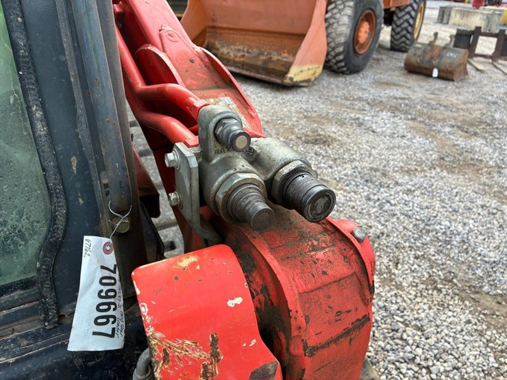 2021-kubota-svl97-2-image-9