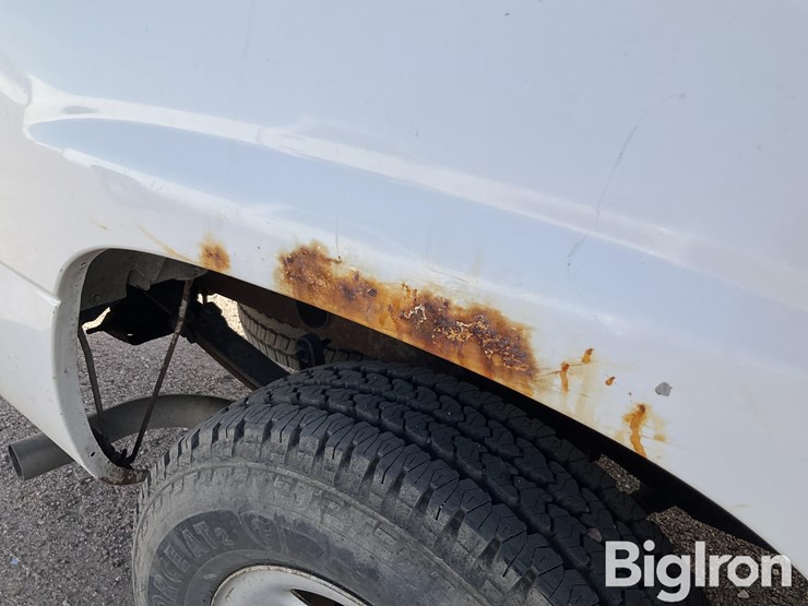 2002-chevrolet-1500-image-17