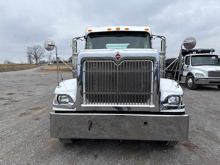 2016-international-9900i-image-5