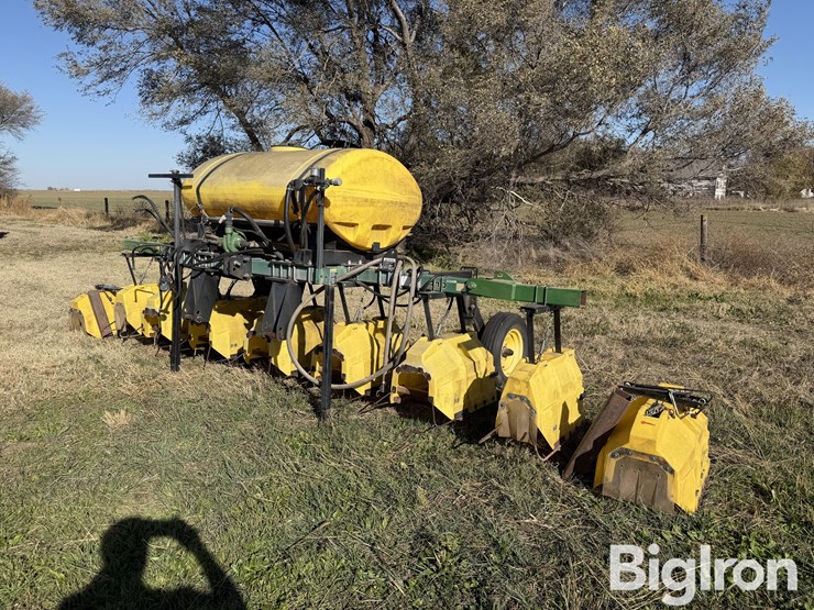 john-deere-410-image-1