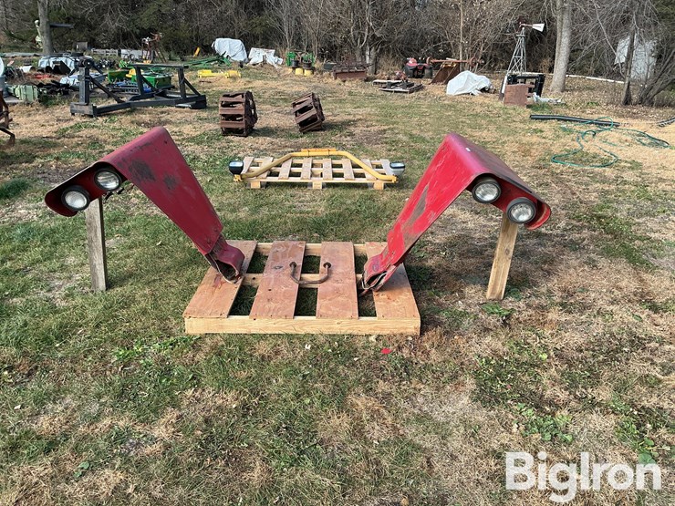 international-806-image-4