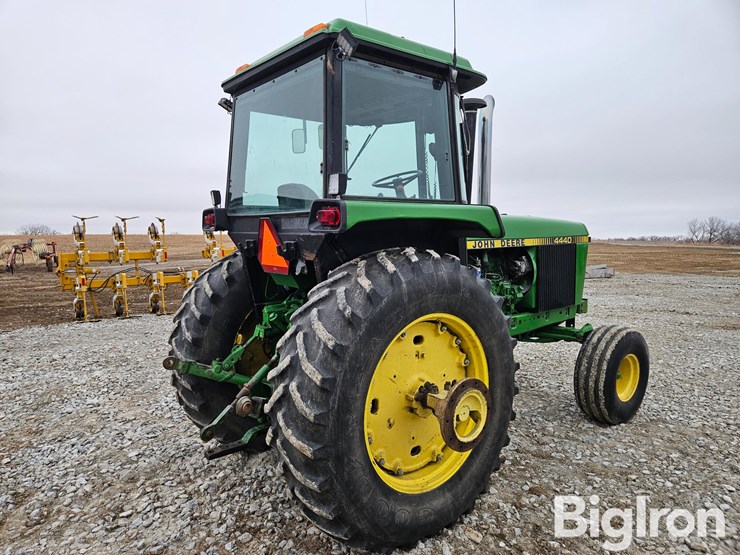 john-deere-4440-image-5