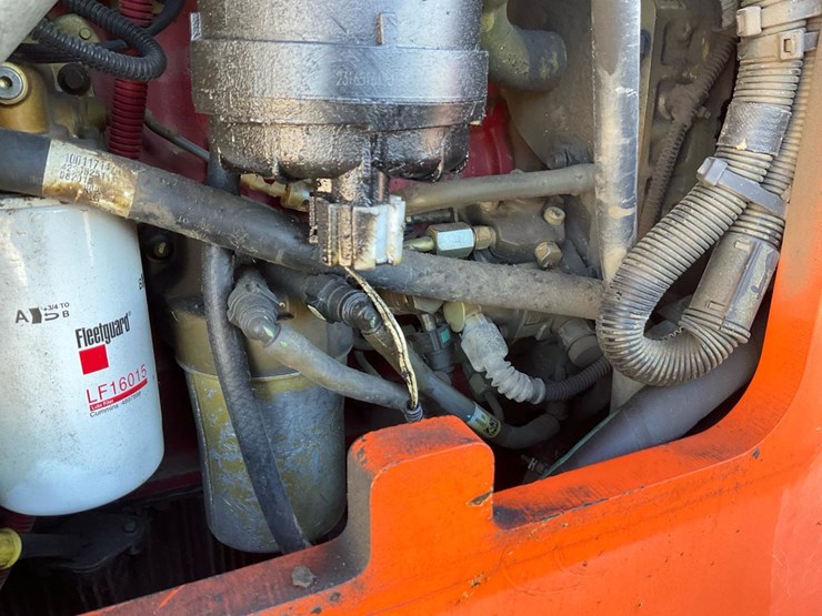 2016-sky-trak-6042-image-44