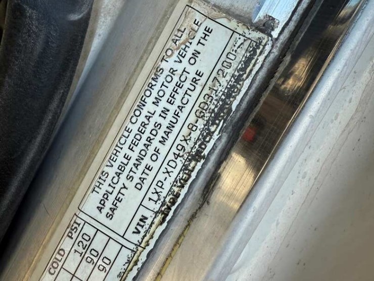 2016-peterbilt-389-image-5