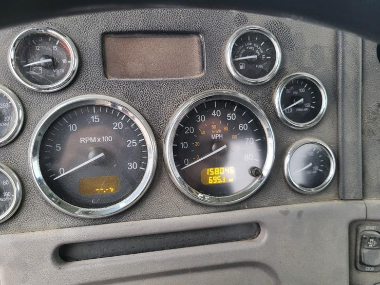 2012-peterbilt-386-image-48