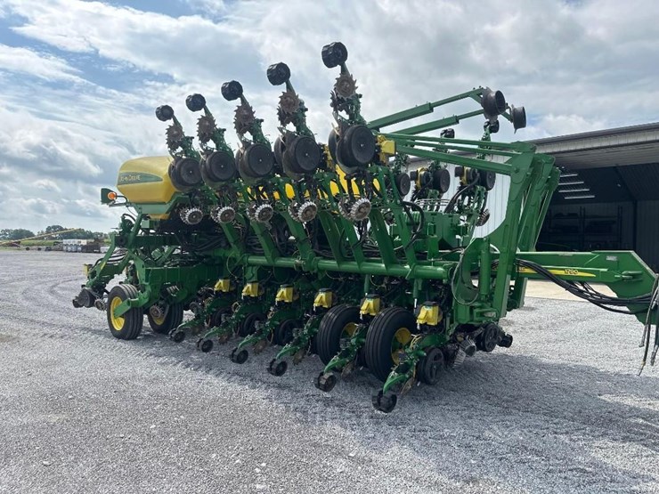 john-deere-1790-image-10