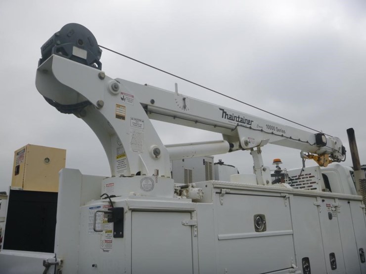 2013-international-durastar-4400-image-8