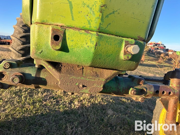 john-deere-4010-image-12