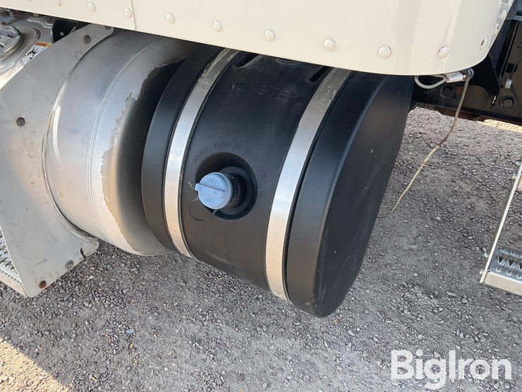 2020-peterbilt-579-image-20