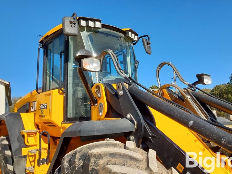 2017-jcb-427-image-20
