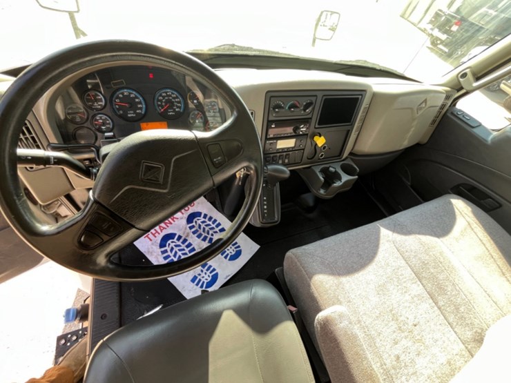 2018-international-durastar-4300-image-19